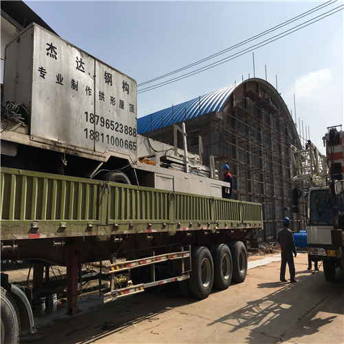 为何拱形屋顶成为降低建筑成本的热门选择